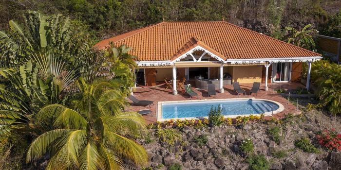 villa-luxe-anses-darlet-piscine-privee- 2